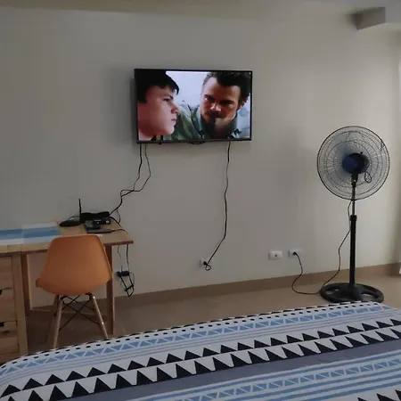 Mccondounit Staycation/Rent